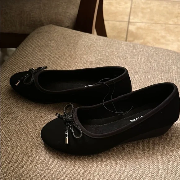 Chinese Laundry Black Faux Suede Ballet wedge with Bow - Picture 3 of 8